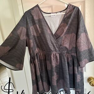 Women’s Floral Peplum Blouse - Gray with Mauve Floral